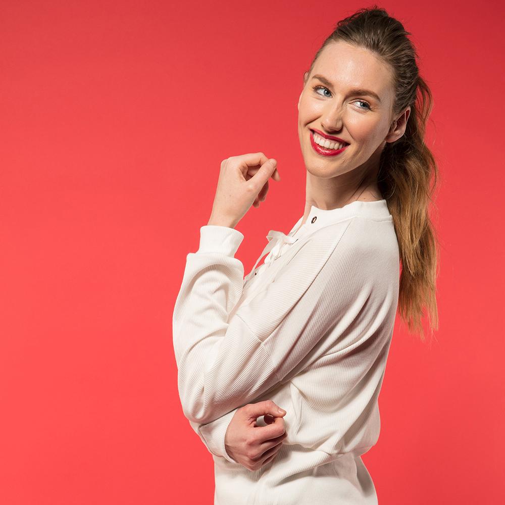 Savage Seamless Paper 9'- Primary Red #08